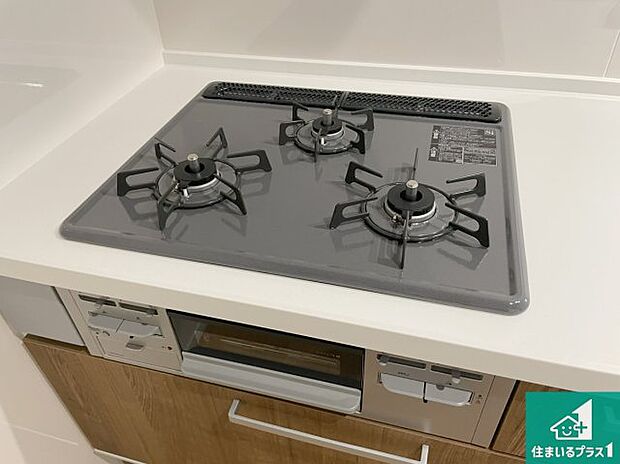 【コンロ】ダブル高火力Siセンサー付きコンロ!3口あるので、まとめて料理をする時も大活躍!