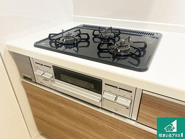 【コンロ】ダブル高火力Siセンサー付きコンロ!3口あるので、まとめて料理をする時も大活躍!