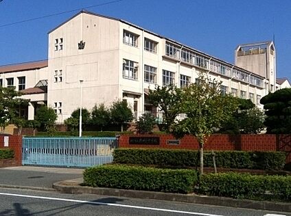 神戸市立北神戸中学校 徒歩1360m