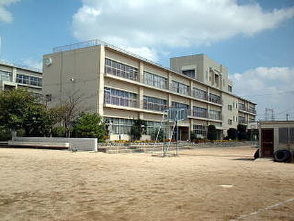宝塚市立高司中学校 徒歩959m
