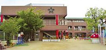 西伊丹幼稚園 徒歩640m