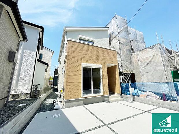 【外観】安心の10年保証！外観を美しく保ち、雨水で汚れを落とします！気になることがありましたら、お気軽にお問い合わせください！