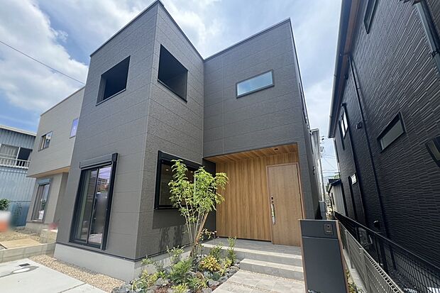 【■Photo/1号地外観写真■】お子様をのびのび育てられる閑静な住宅地！小学校まで徒歩7分とお子様の通学にも安心です。