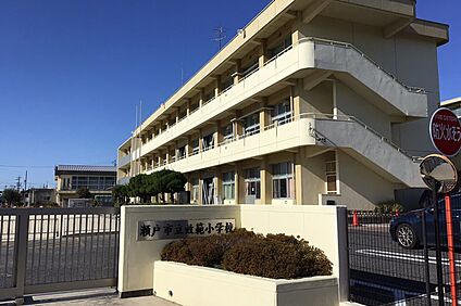 效範小学校 450ｍ(徒歩6分)