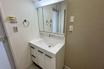 【3号地洗面台】