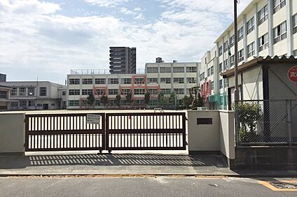 矢田小学校 500ｍ(徒歩7分)