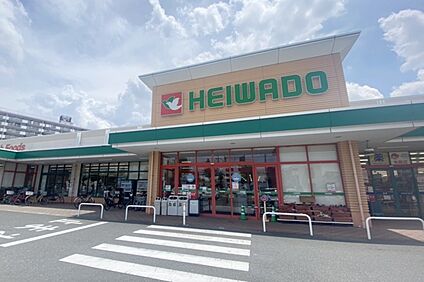 平和堂（豊成店） 700ｍ～730ｍ(徒歩7分～8分)
