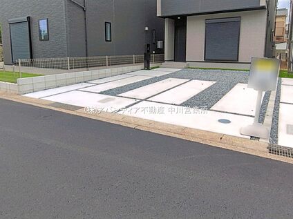 2号棟/駐車場