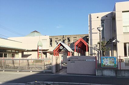 愛知文教女子短期大学付属ぶんきょう幼稚園 650ｍ～700ｍ(徒歩9分)