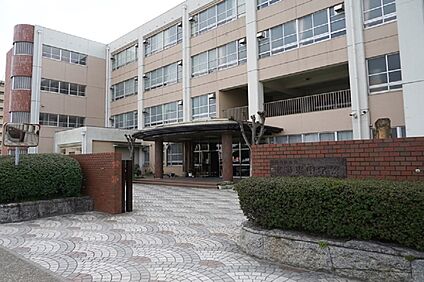南陽東中学校 1100～1200ｍ(徒歩14～15分)