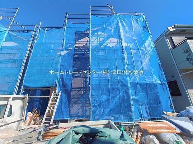 美しい緑と良好な住環境が守られてきたこの街に、新築戸建てが誕生いたしました。穏やかな空気の流れる落ち着いた住環境です。ぜひ、現地へ足をお運びいただき実際の環境・陽当たりをご確認下さいませ♪