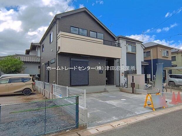 美しい緑と良好な住環境が守られてきたこの街に、新築戸建てが誕生いたしました。穏やかな空気の流れる落ち着いた住環境です。ぜひ、現地へ足をお運びいただき実際の環境・陽当たりをご確認下さいませ♪