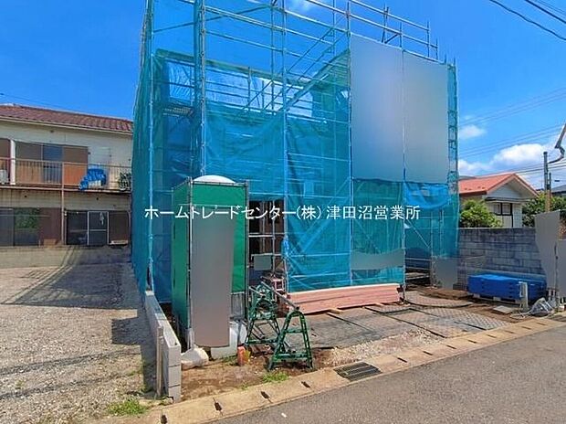 美しい緑と良好な住環境が守られてきたこの街に、新築戸建てが誕生致しました。穏やかな空気の流れる落ち着いた住環境です。ぜひ、現地へ足をお運びいただき実際の環境・陽当たりをご確認下さいませ♪