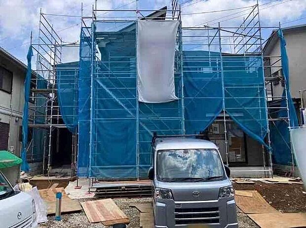 良好な住環境が守られてきたこの街に、新築戸建てが誕生致しました。穏やかな空気の流れる落ち着いた住環境です。ぜひ、現地へ足をお運びいただき実際の環境・陽当たりをご確認下さいませ♪