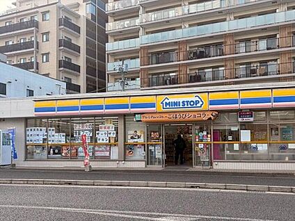 ミニストップ前原西6丁目店 440m(徒歩6分)