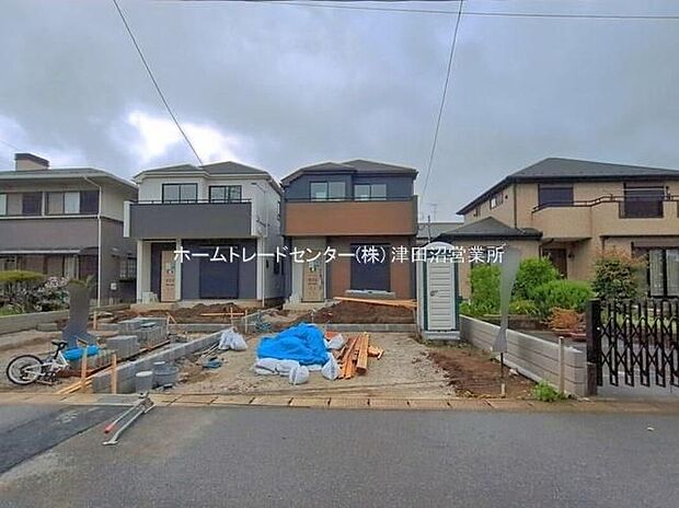 【前面道路含む現地写真】毎日のお散歩も快適な緑に恵まれた閑静な住宅地は、伸び伸びスローライフを叶えてくれます。自然豊富な季節の移ろいを身近に感じられる環境で子育てすれば、お子様もきっと素直に成長してくれるはずです!