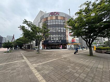 イオンスタイル検見川浜 1100m(徒歩14分)