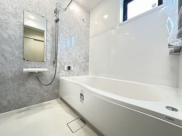 【モデルハウス1|浴室】雨の日でも安心!浴室乾燥機付き。
