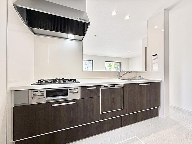 ■シンプルで美しく心地よい時間を生むキッチン空間