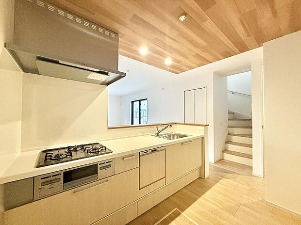 ■シンプルで美しく心地よい時間を生むキッチン空間