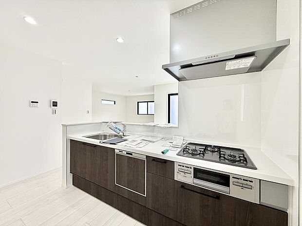 ■シンプルで美しく心地よい時間を生むキッチン空間