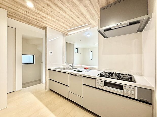 ■美味しい時間が生まれる、笑顔あふれるキッチン