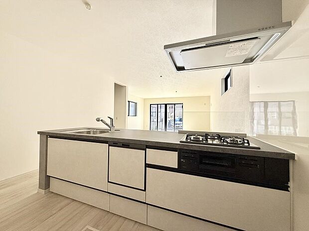 ■家族の絆を深める、温もりのあるキッチン