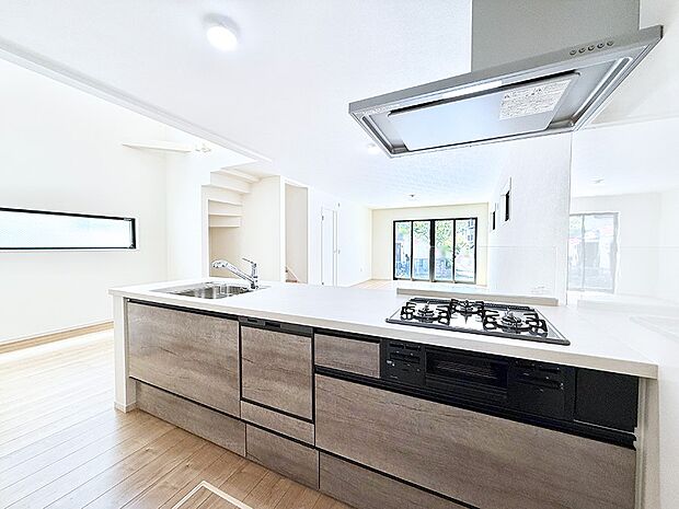 ■家族の絆を深める、温もりのあるキッチン