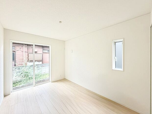 3号棟 ■落ち着いた色合いのお部屋で穏やかな時間を楽しめます