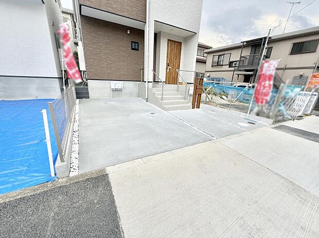 【駐車場】■快適な駐車スペースで安心