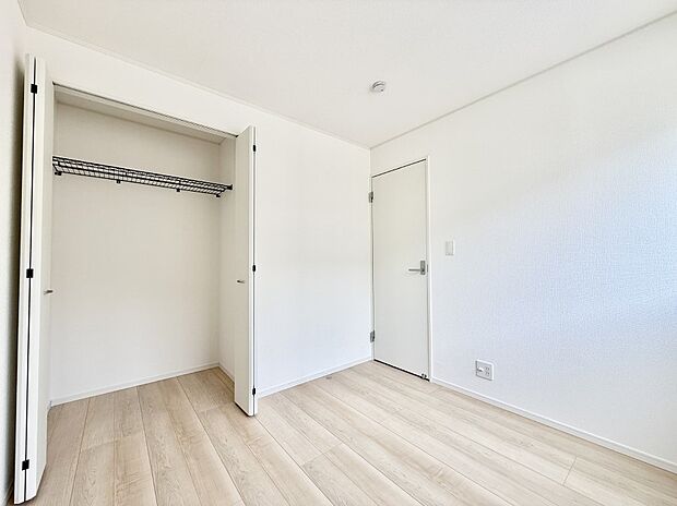 【子供部屋】■仕事や勉強のスペースに使うことで、集中しやすく静かな環境が整います