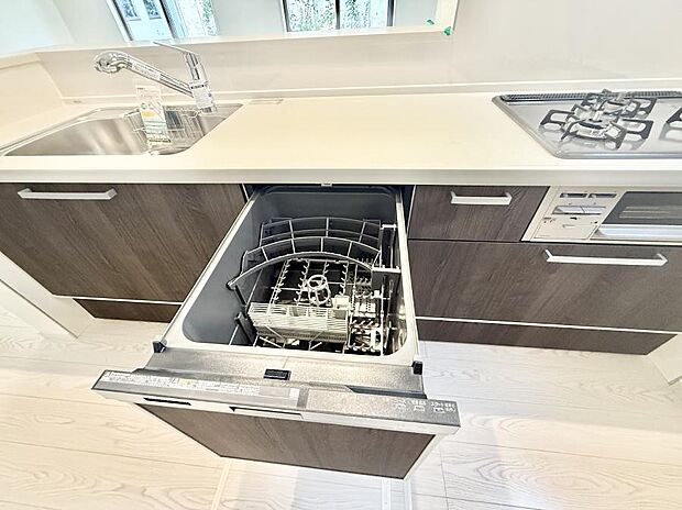 【食洗機】■手間なく洗浄!食器をピカピカに仕上げてくれます