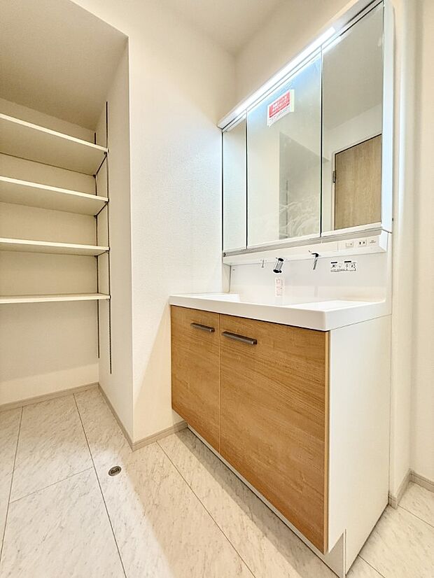 【洗面台・洗面所】■清潔感があり、気持ちよく使えます