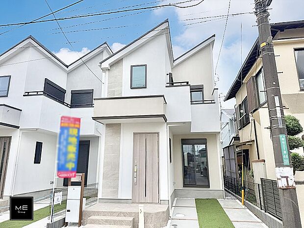 【現地外観写真】■暮らしを彩る充実した設備仕様が備わった住まい