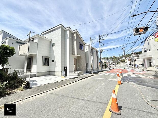 【前面道路含む現地写真】■家族とのお出かけが楽しくなる環境です