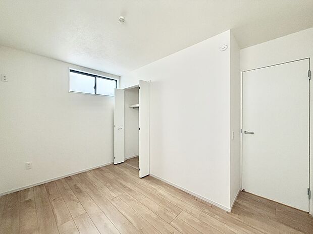 【寝室】■家具をうまく配置すれば広々とした空間を使い動きやすく、リラックスした時間が過ごせます