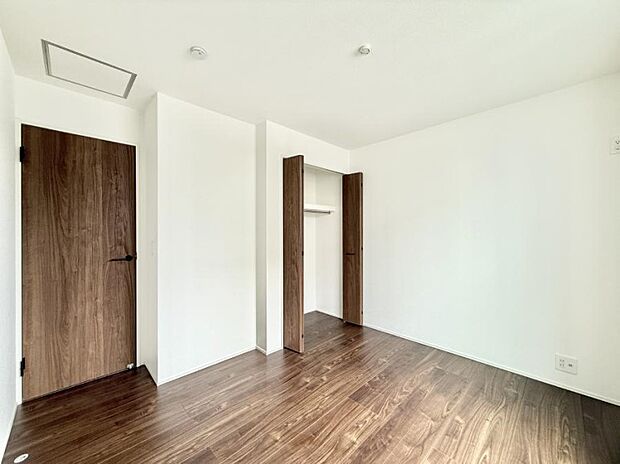 【寝室】■快適な環境で、日常の疲れを癒せる空間