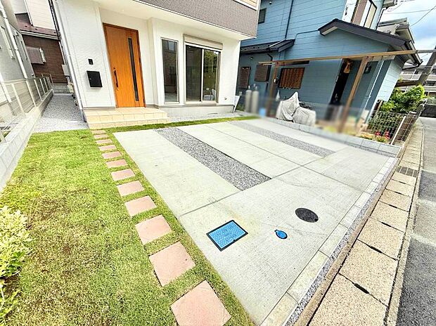 【駐車場】■自宅にある駐車スペースなので安心ですね