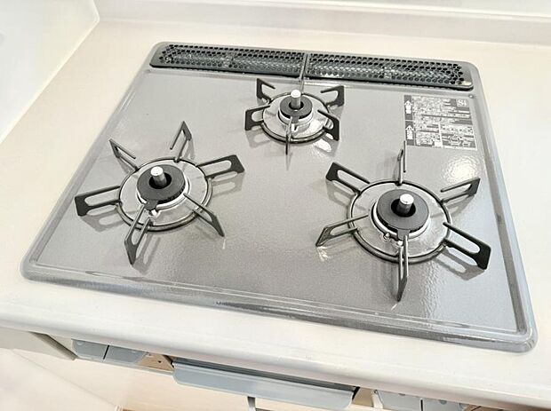 【3口ガスコンロ】■複数の鍋が同時に使えますね