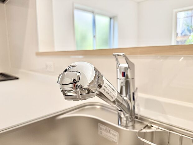 【浄水器】■清潔でおいしい水を手軽に供給してくれます