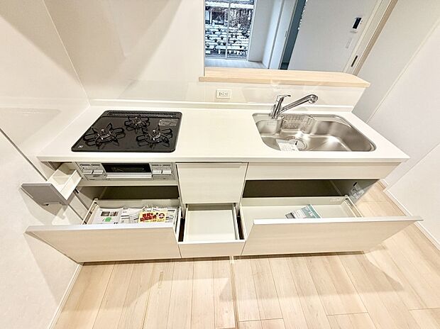 【キッチン】■アイデア広がる、クリエイティブな料理空間