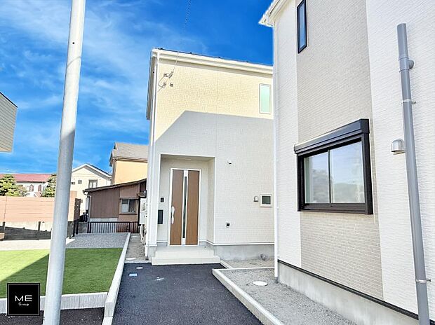 【現地外観写真】■暮らしを豊かにする充実した仕様設備で快適に