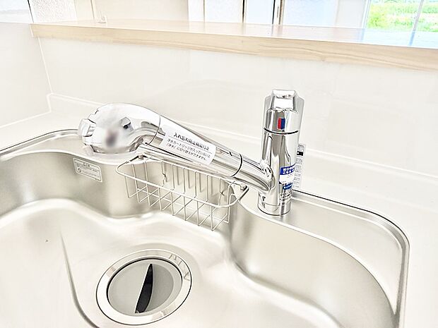 【浄水器】■清潔でおいしい水を手軽に供給してくれます