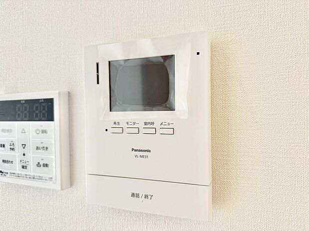 【TVモニター付インターフォン】■訪問者を確認できて安心感が増します