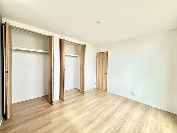 【洋室】■心地よい雰囲気が漂う落ち着いた空間