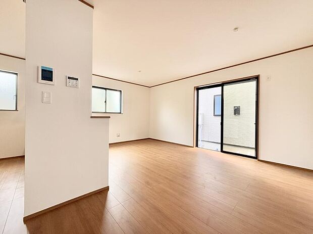 【リビングダイニング】■シンプルだけど贅沢、大切な人と過ごす心がほどける空間