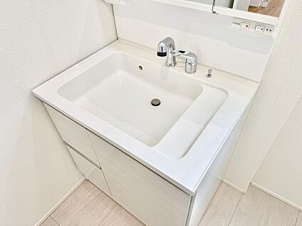 ハンドシャワー付洗面台