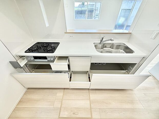 【キッチン】■シンプルで機能的、毎日使いやすいキッチン