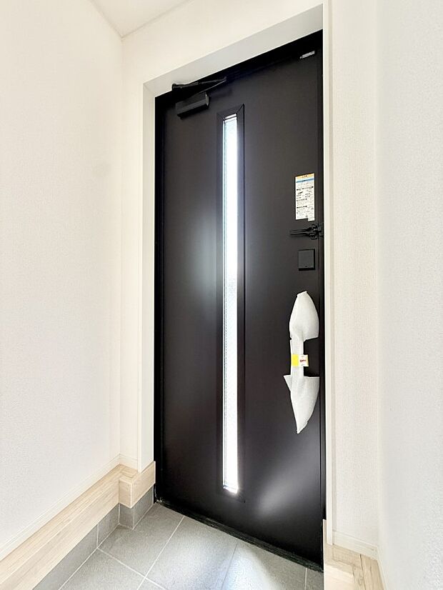 【玄関】■ シンプルで美しく、快適な暮らしの入り口