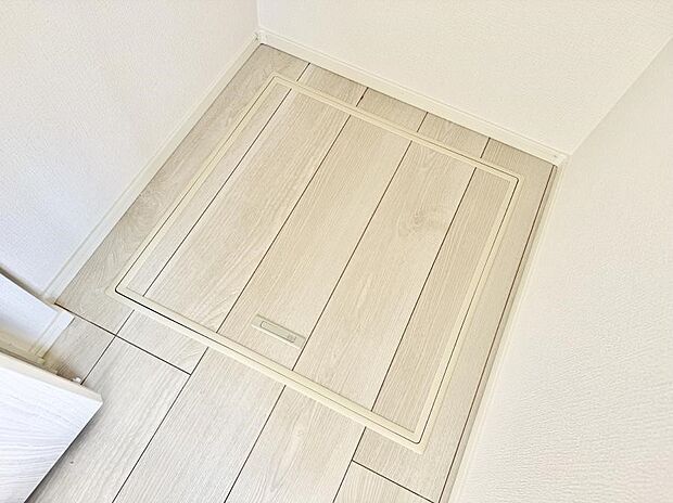 【床下収納】■隠れた収納スペースで家全体がスッキリ